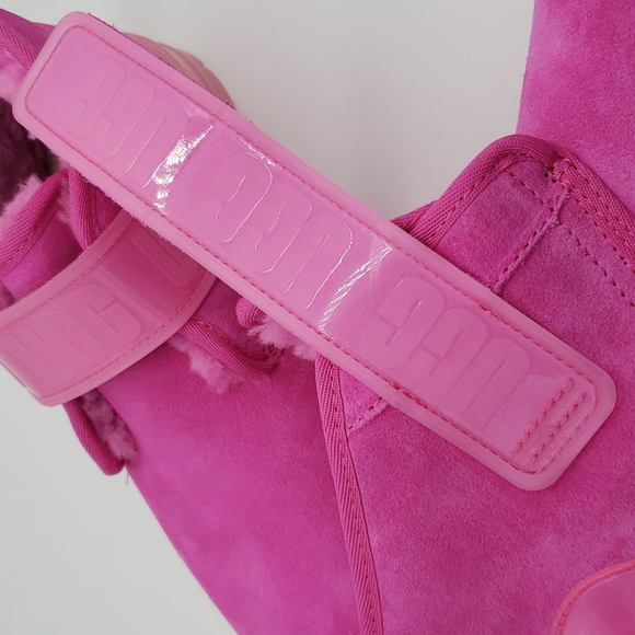 UGG Fuscia Pink Suede Round Toe Booties Slippers Size 9 - Picture 15 of 16